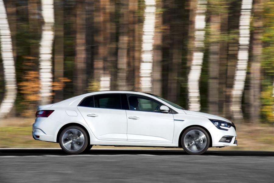  Renault Megane Sedan 2016 года  (фото 26 из 52)